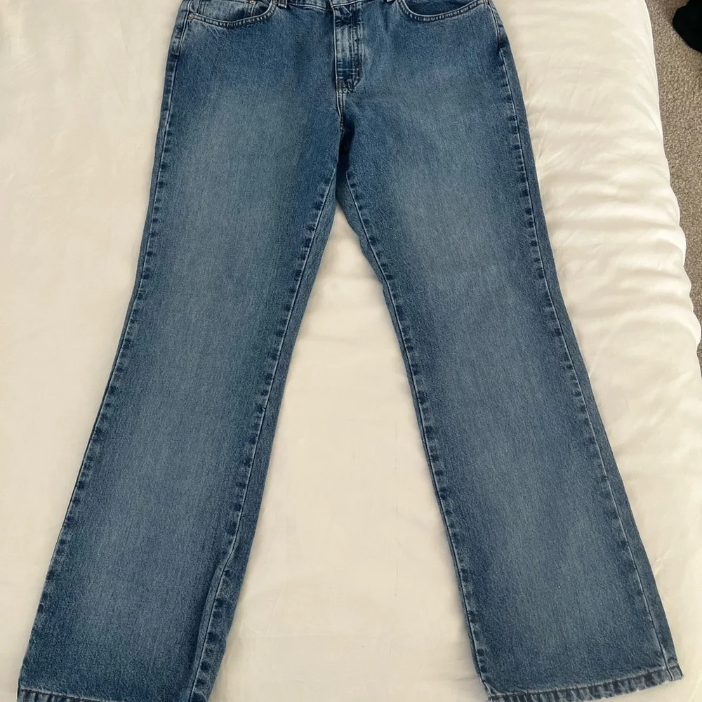 90’s Vintage Calvin Kline Straight Leg Jeans - Picture 2 of 8